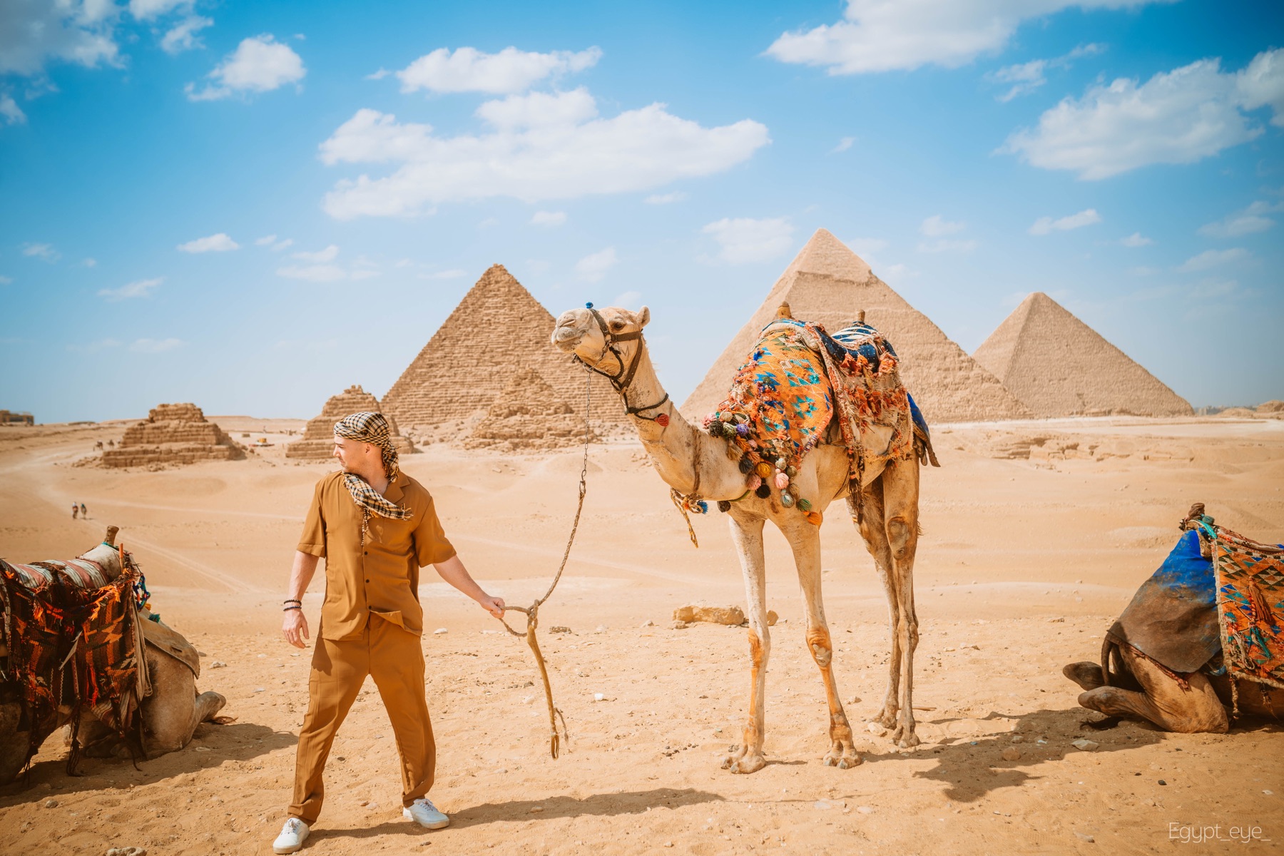 Stephen Decatur with camels at the pyramids of Giza, Egypt